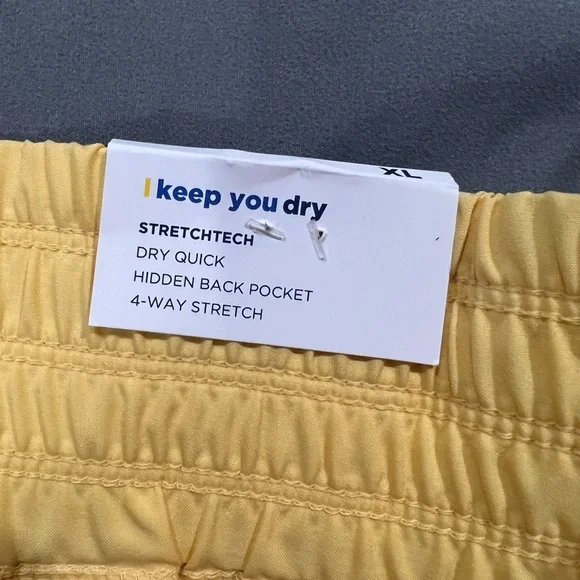 New NWT light yellow women’s running shorts old navy XL x-large - Picture 3 of 8